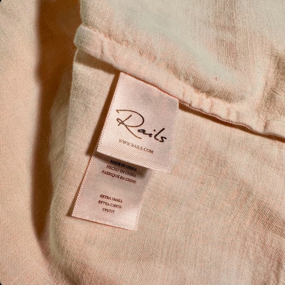 NWOT Rails ‘Alena’ Flutter-Sleeve Button Front Top in “Petal” Pink Size XS - Picture 9 of 16